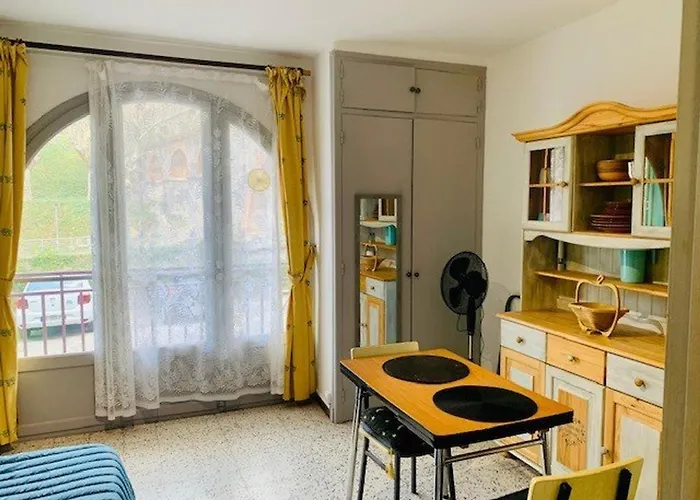Pour Cure Avec Balcon, Parking Et Wifi A 2 Pas Des Thermes D'amelie-les-bains. - Fr-1-703-19 * Amélie-les-Bains-Palalda
